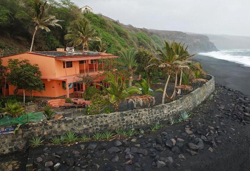 اتاق استاندارد سه نفره, Tortuga B&b