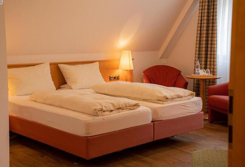 经济房, Zum Dallmayr Hotel Garni