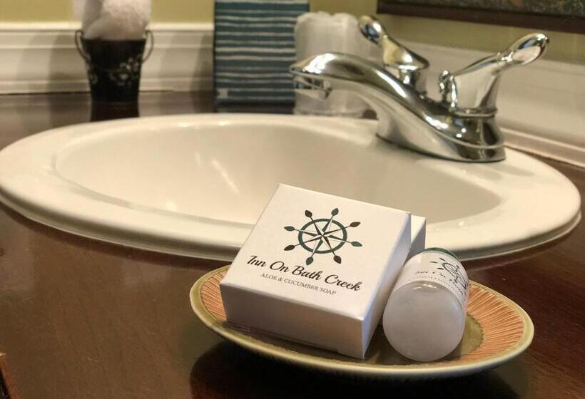 Номер Deluxe Кровать Кинг, The Inn On Bath Creek