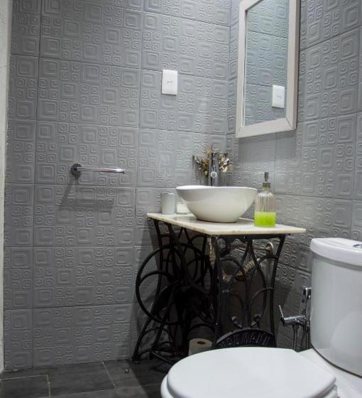 اتاق استاندارد چهارنفره با چشمانداز باغ, Cane B&b