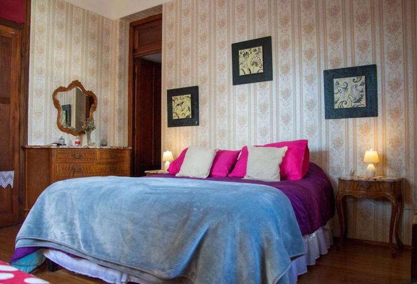 اتاق استاندارد چهارنفره با چشم‌انداز باغ, Cane B&b