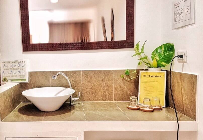 اتاق لوکس, Bulskamp Inn