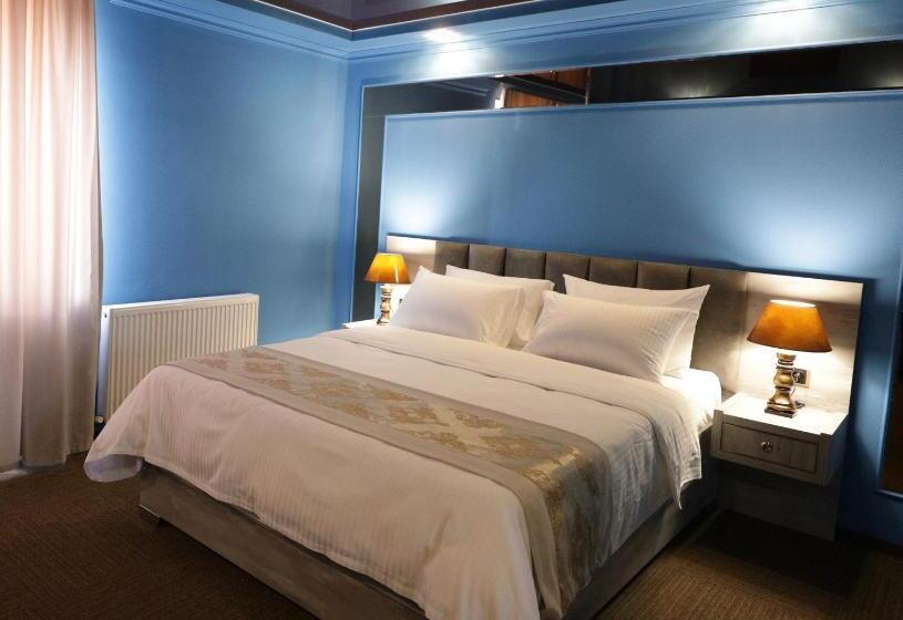 سوییت, Georgia Gold