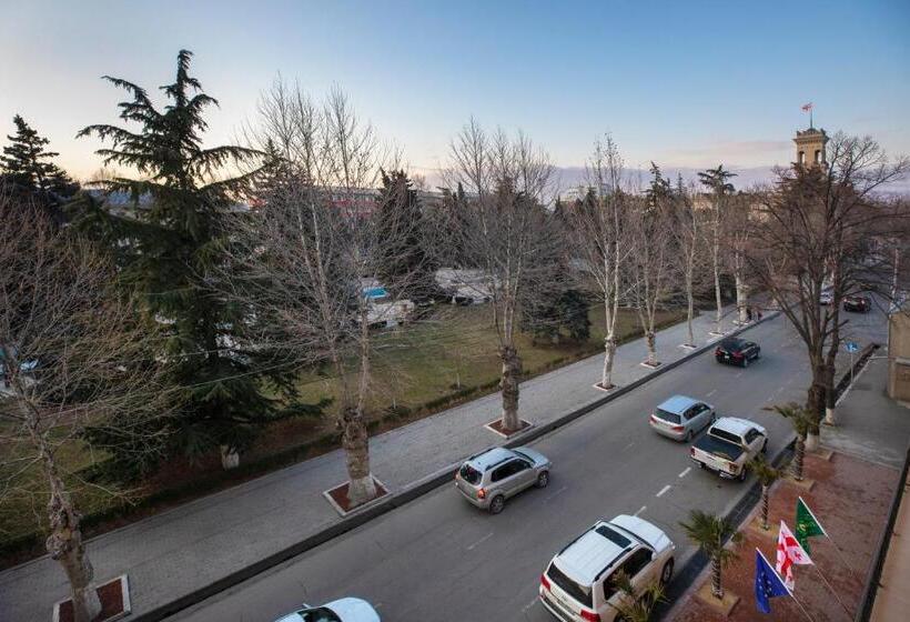 سوییت, Georgia Gold