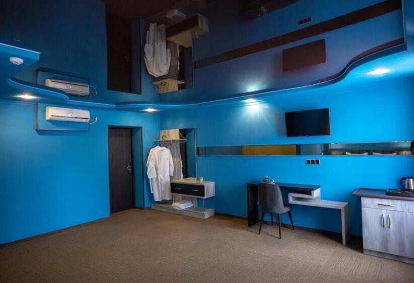 سوییت, Georgia Gold