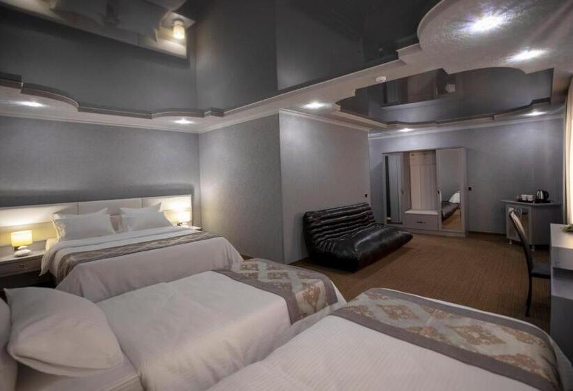 سوییت خانوادگی, Georgia Gold