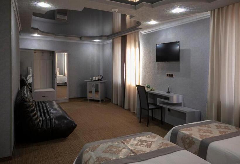 سوییت خانوادگی, Georgia Gold