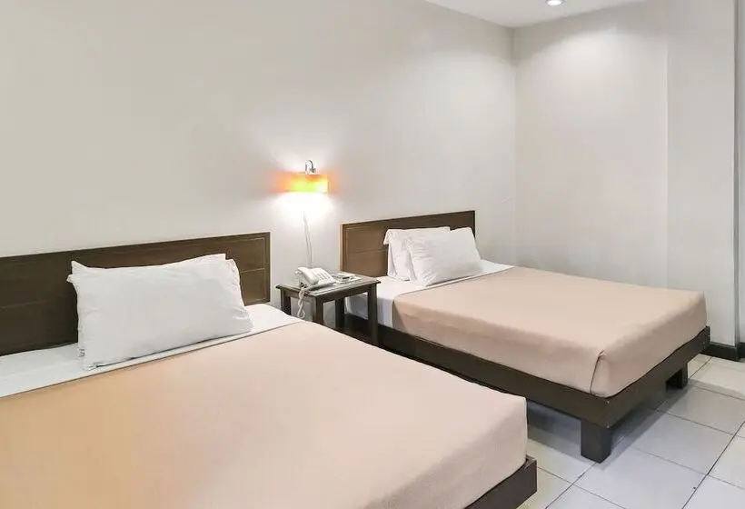 スタンダード４人部屋, Governor Forbes Inn   Manila City Center