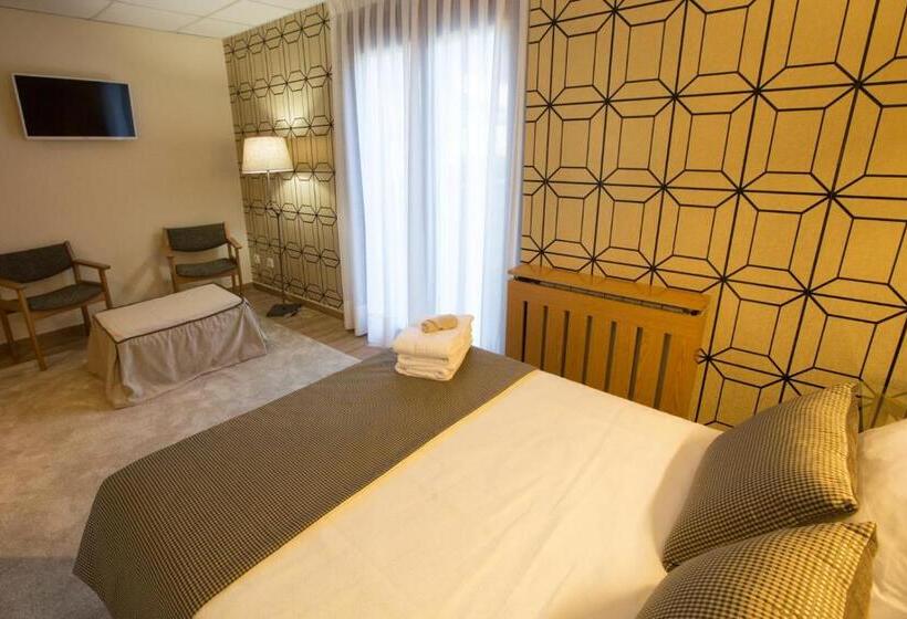 غرفة إقتصادية, La Casona De Llerices