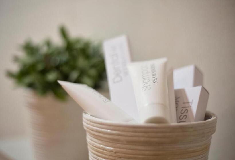 غرفة عائلية, La Casona De Llerices