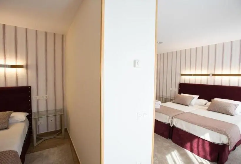Standard Kolmen Hengen Huone, La Casona De Llerices