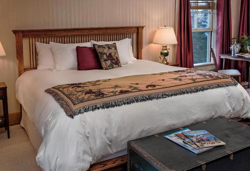 家庭房带园景, Mccloud