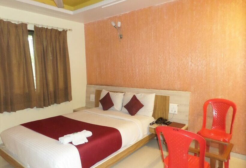 חדר דלוקס, Neelam Executive