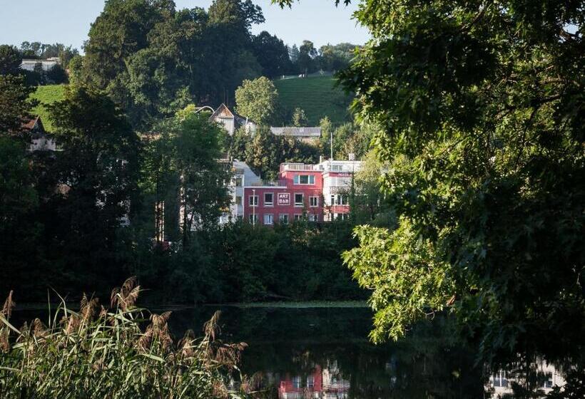 2 Bedrooms Suite 2 Bedrooms Lake View, No1 Art B&b