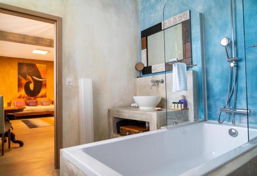 غرفة ديلوكس ثلاثية, No1 Art B&b