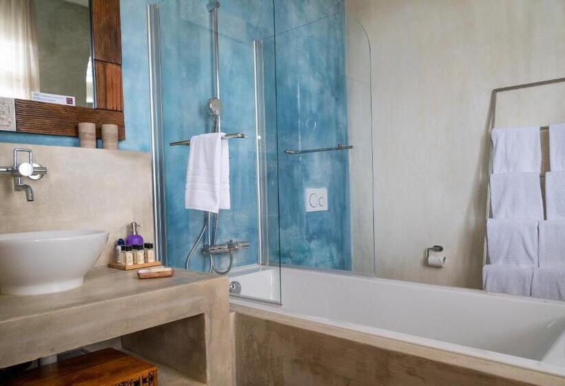 חדר דלוקס לשלושה, No1 Art B&b