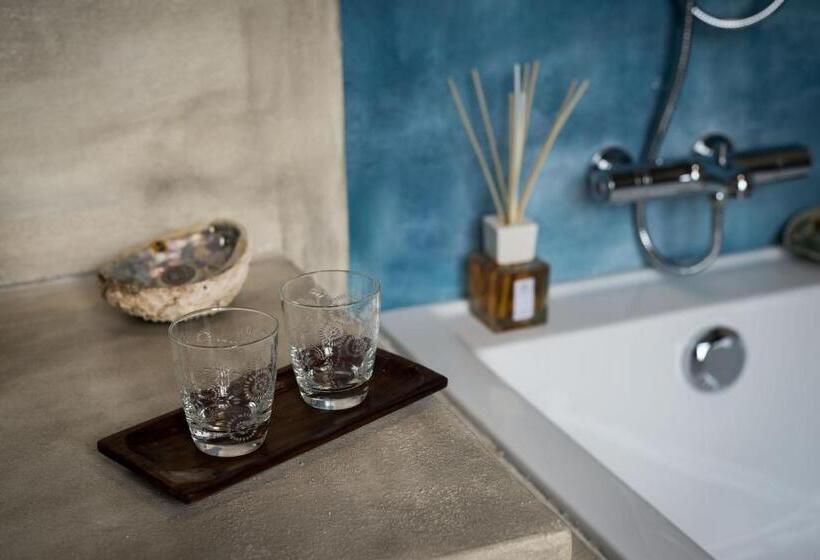 חדר דלוקס לשלושה, No1 Art B&b