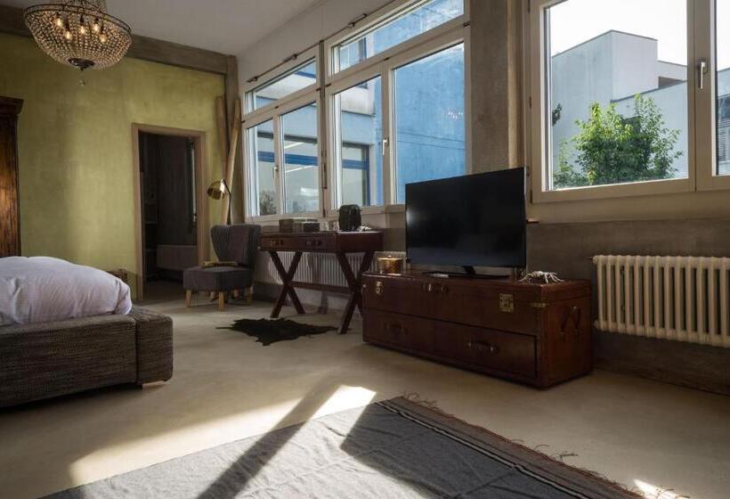 חדר דלוקס לשלושה, No1 Art B&b