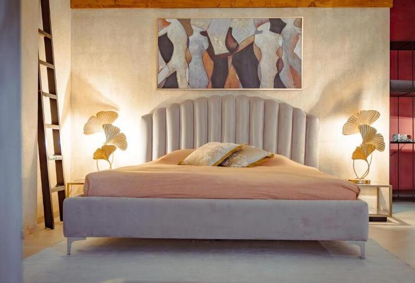 חדר משפחתי, No1 Art B&b