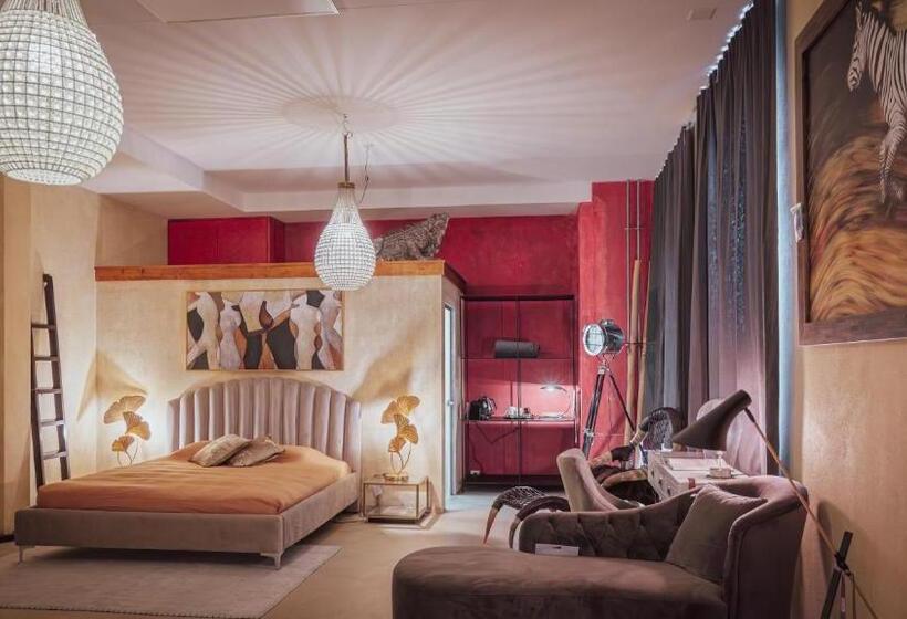 חדר משפחתי, No1 Art B&b