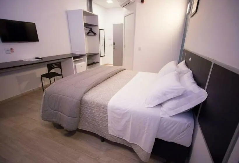 Standard-huone, Pressi