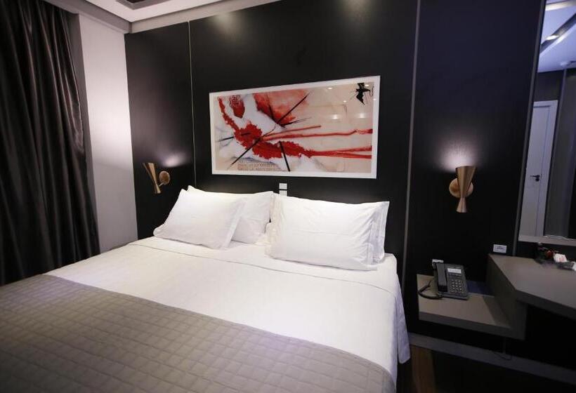 디럭스 스위트, Pressi