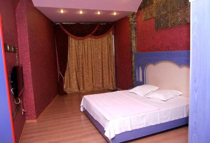 Suite with Pool, Sachveno