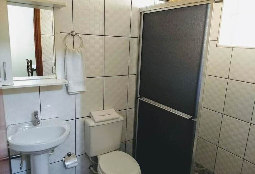 Quarto Quádruplo Estandar, Telles