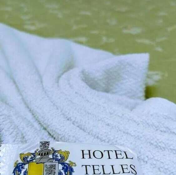 Quarto Quádruplo Estandar, Telles