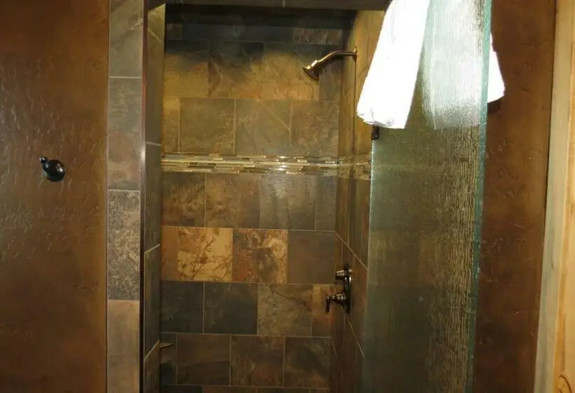 スーペリアファミリールーム, Kodiak Mountain Resort