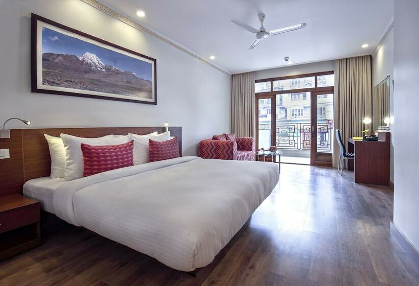带城市景观的高级房间, Lemon Tree Hotel Gangtok