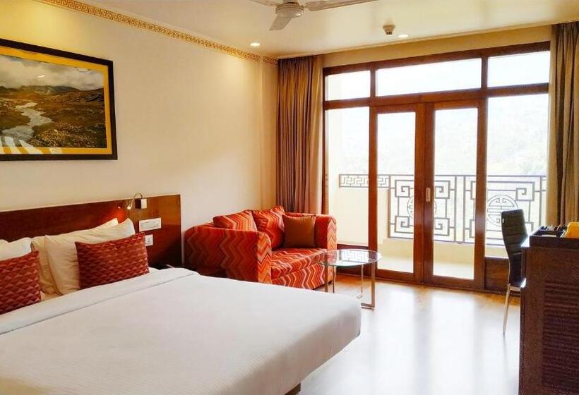带观景的豪华间, Lemon Tree Hotel Gangtok