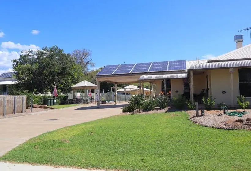ファミリールーム, Country Roads Motor Inn Gayndah