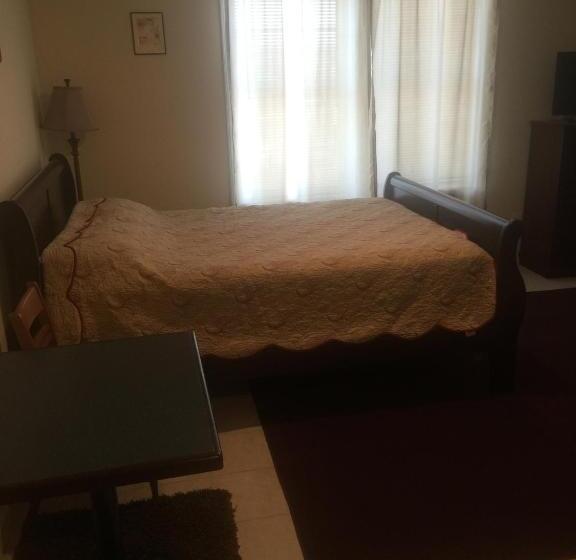 스탠다드 룸, Misquamicut Beach Front Inn