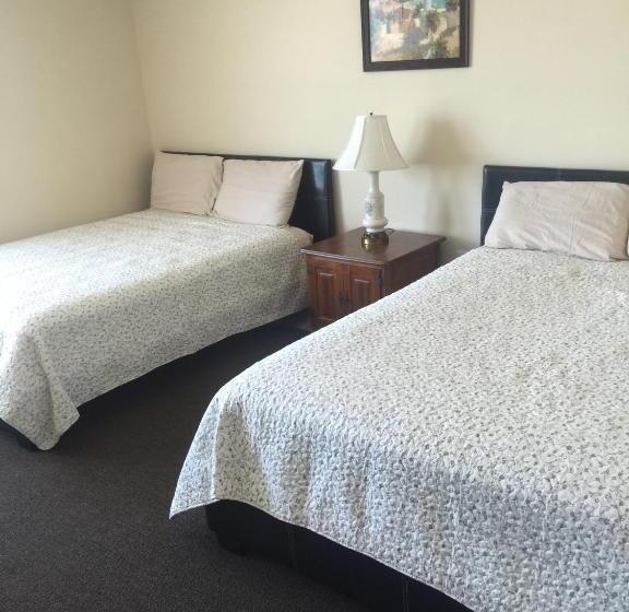 标准间, Misquamicut Beach Front Inn