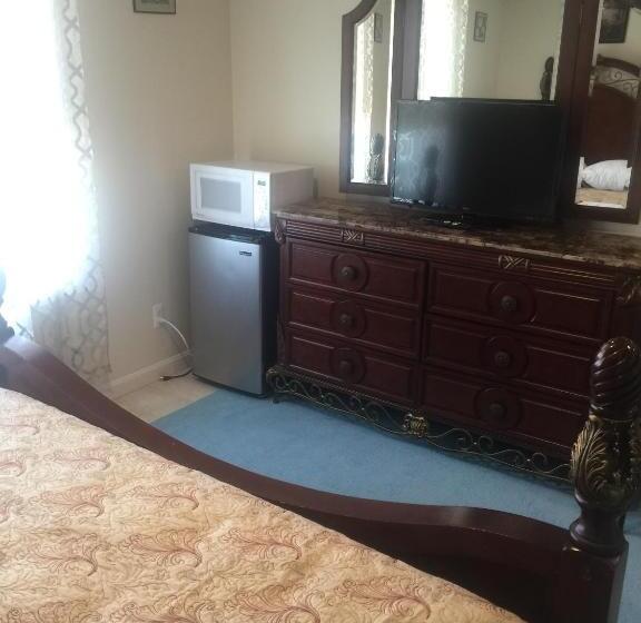 스탠다드 룸 킹사이즈 침대, Misquamicut Beach Front Inn