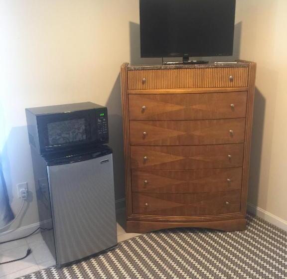 스탠다드 룸 바다 전망, Misquamicut Beach Front Inn