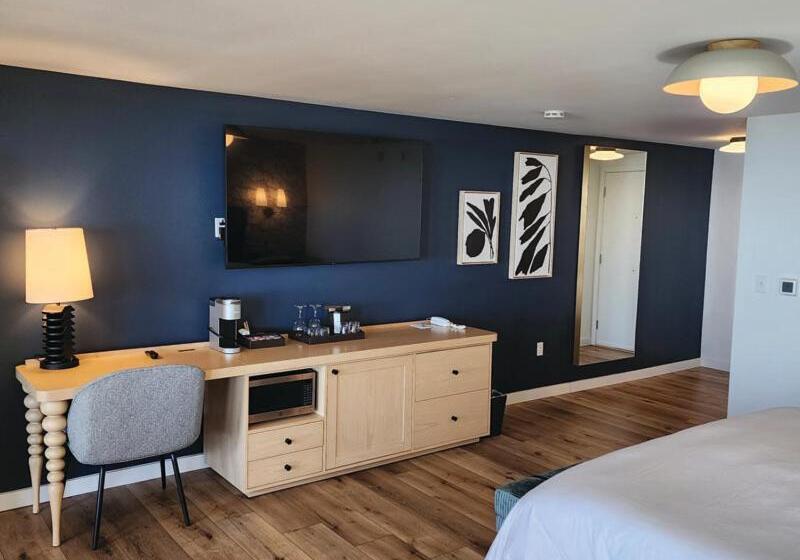 标准工作室, Ocean Crest Resort
