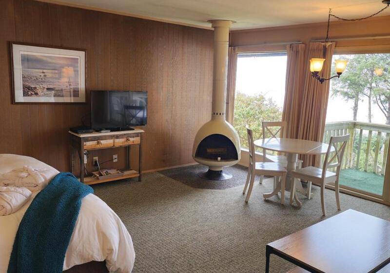 带大床的标准工作室, Ocean Crest Resort