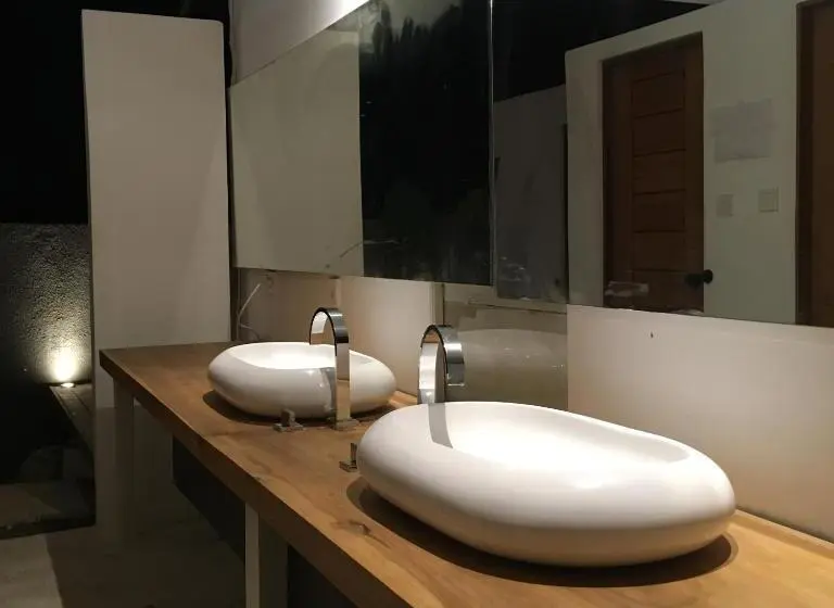 اتاق استاندارد یک نفره, The Hide Hostel At Canggu
