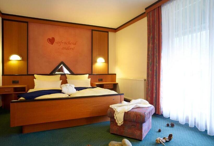 标准间带阳台, Wanderhotel Grüner Baum