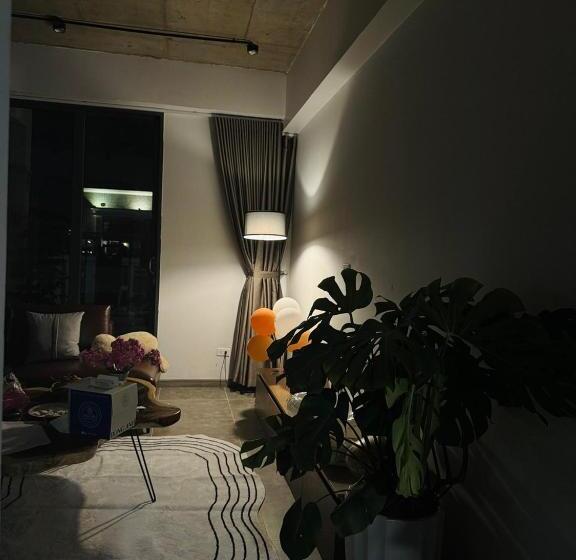 آپارتمان 1 خوابه, Chung Cư 2 Phòng Ngủ đầy đủ Tiện ích Bể Bơi Miễn Phí Trung Tâm Bãi Cháy