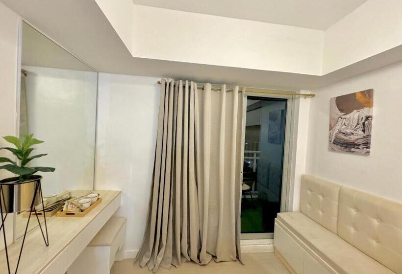 סטודיו סטנדרט עם מרפסת, Peridot Haven Ph