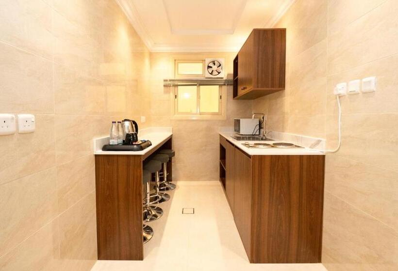 豪华房间, نصف الموسم للشقق المخدومة