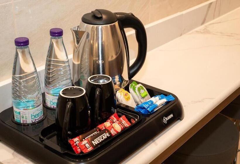 带2个卧室的套房, نصف الموسم للشقق المخدومة