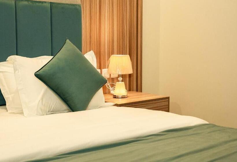 带2个卧室的套房, نصف الموسم للشقق المخدومة