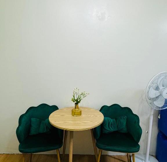 Апартаменты 1 Спальня, Condo In Marilao With Free Videoke