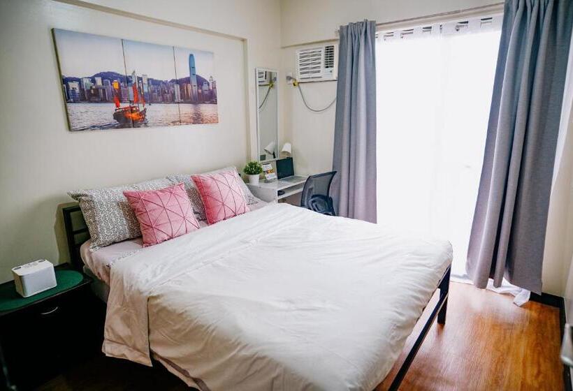带1个卧室的带阳台的公寓, Eves Urban Haven
