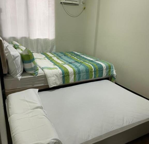 带1个卧室的带阳台的公寓, Eves Urban Haven