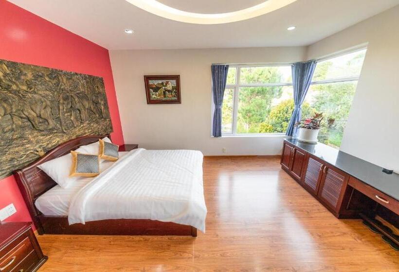 Quarto Deluxe com Sacada, Dolphin Villa   Biệt Thự Cá Heo